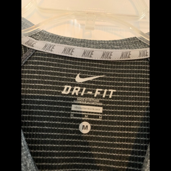 Men’s Nike Dri-Fit - Medium - Picture 2 of 3